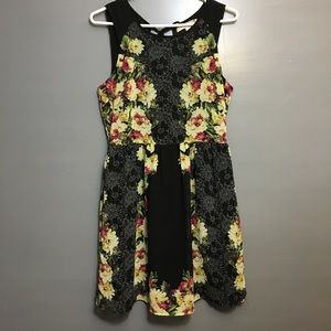 Forever21 Contemporary floral dress — nearly new!